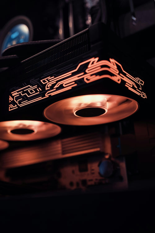 Komputer GeForce RTX5090 DLSS 4 Reflex Edition 2 Powered by Gigabyte C500-A05DR32 R7-9800X3D 32GB RAM 2TB SSD Wi-Fi